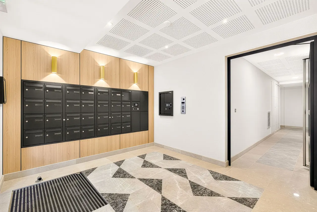 Photograph — Entrance hall — Villa Iliana, Annecy-le-Vieux