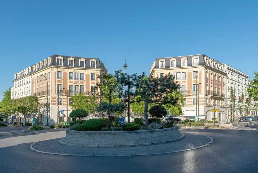 Photographie — Façade sur rue — Le Palatinat, Le Raincy